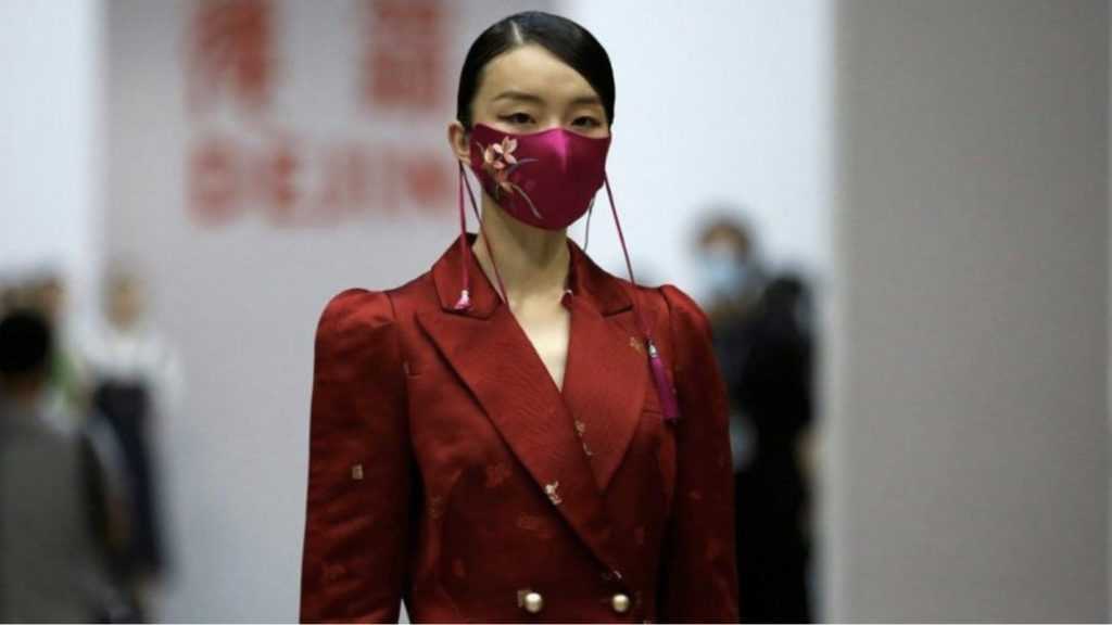 Çin’de corona virüs salgını sonrası Çin Moda Haftası başladı