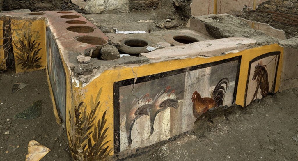 Pompeii’de 2 bin yıllık fast-food dükkanı gün yüzüne çıkarıldı