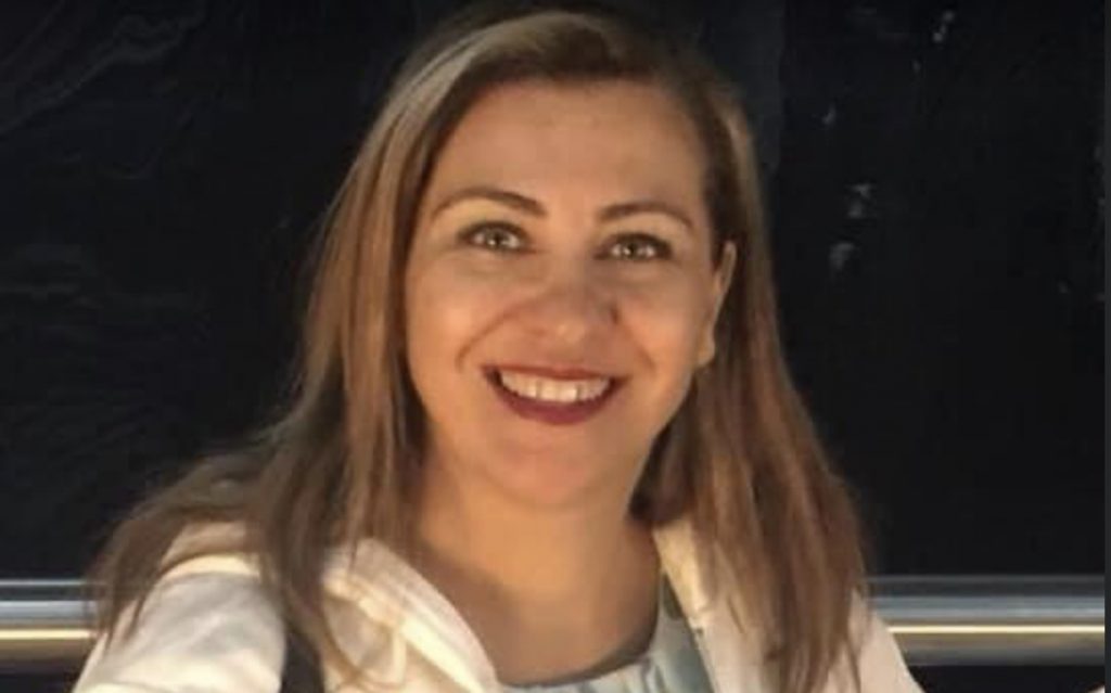 19F7E317-0280-44B0-AC44-F31CA3585B78