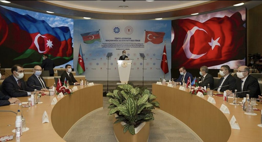 Azerbaycan ve Türkiye Nahçıvan’a doğalgaz boru hattı inşa edecek