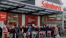 İngiliz süpermarket zinciri Sainsbury’s, bazı ürünlerin bitebileceği uyarısında bulundu
