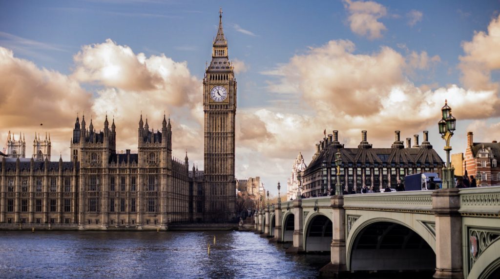 İngiltere’de okuyan öğrencilere Brexit süreciyle ilgili işlemleri tamamlama çağrısı
