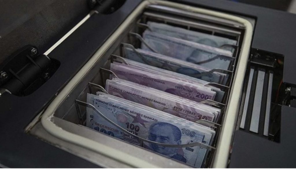 Para ve dokümanları 5 dakikada sterilize edecek cihaz geliştirdi