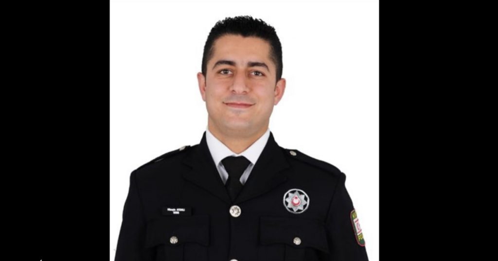 6501FB74-256D-4F4D-BF8C-237C4CFBCE5B