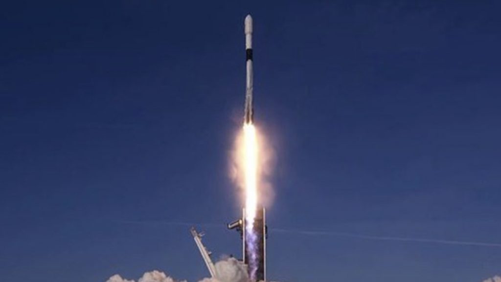 SpaceX, 60 internet uydusunu daha uzaya fırlattı