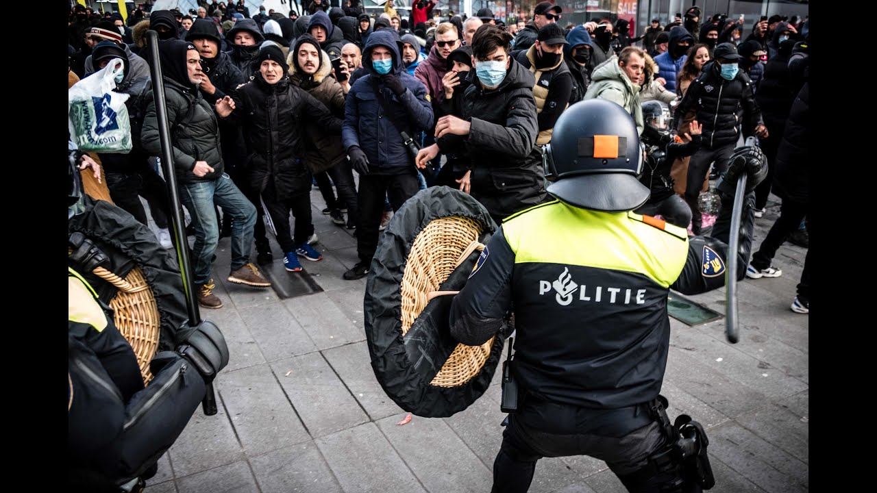 Hollanda’da Covid-19 Kısıtlamalarına Karşı Prostestolar Devam Ediyor