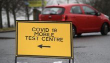 Londra’da birçok noktalara mobil test merkezleri kuruldu