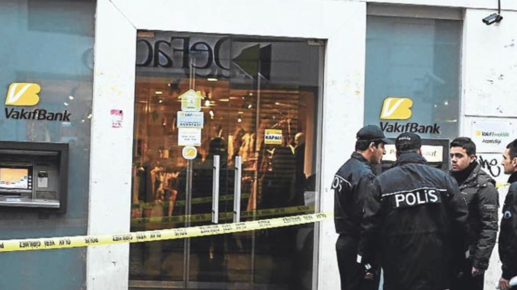 Türkiye’de ATM’lere sahte para yükleyen 17 kişi yakalandı