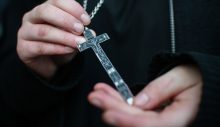 Almanya’da yetim çocukları zenginlere kiralayan rahibelerle ilgili rapor basına sızdı