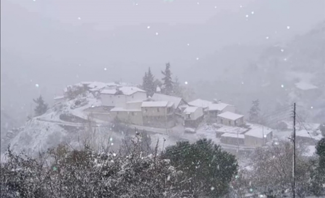 Trodos’a ilk kar yağdı