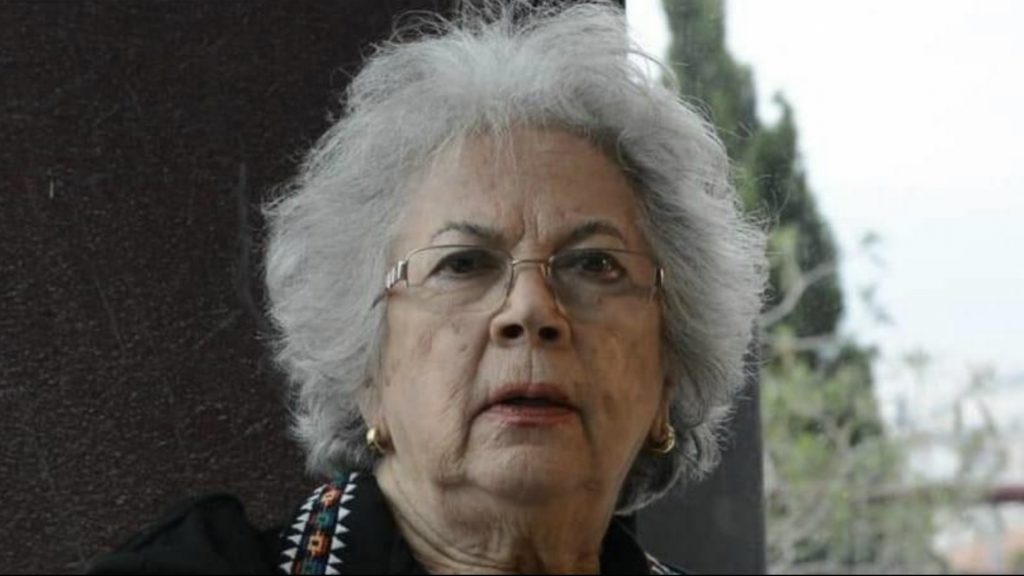 Oyuncu Ayla Karaca koronavirüsten hayatını kaybetti