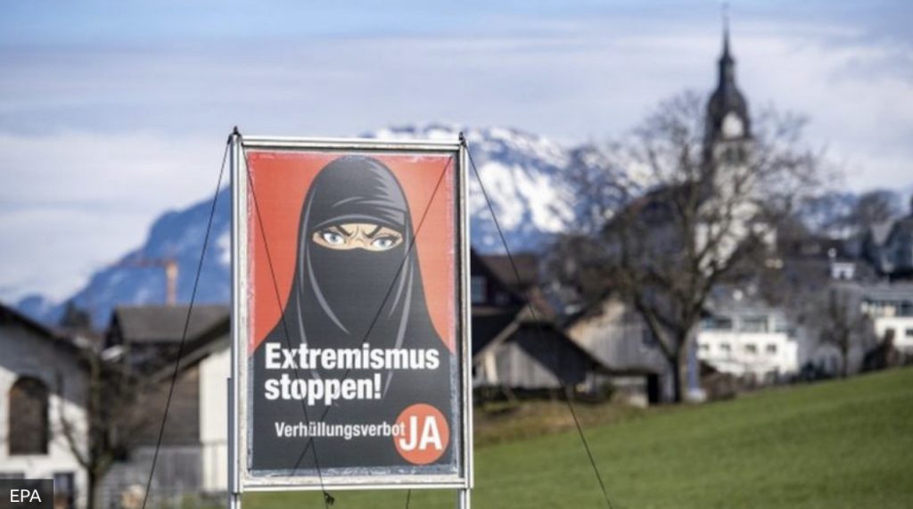 İsviçre’de referandumla ibadet yerleri hariç tüm kamusal alanlarda burka ve peçe yasaklandı