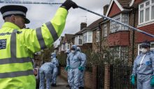 Londra’da 17 yaşındaki bir çocuk güpegündüz bıçaklandı
