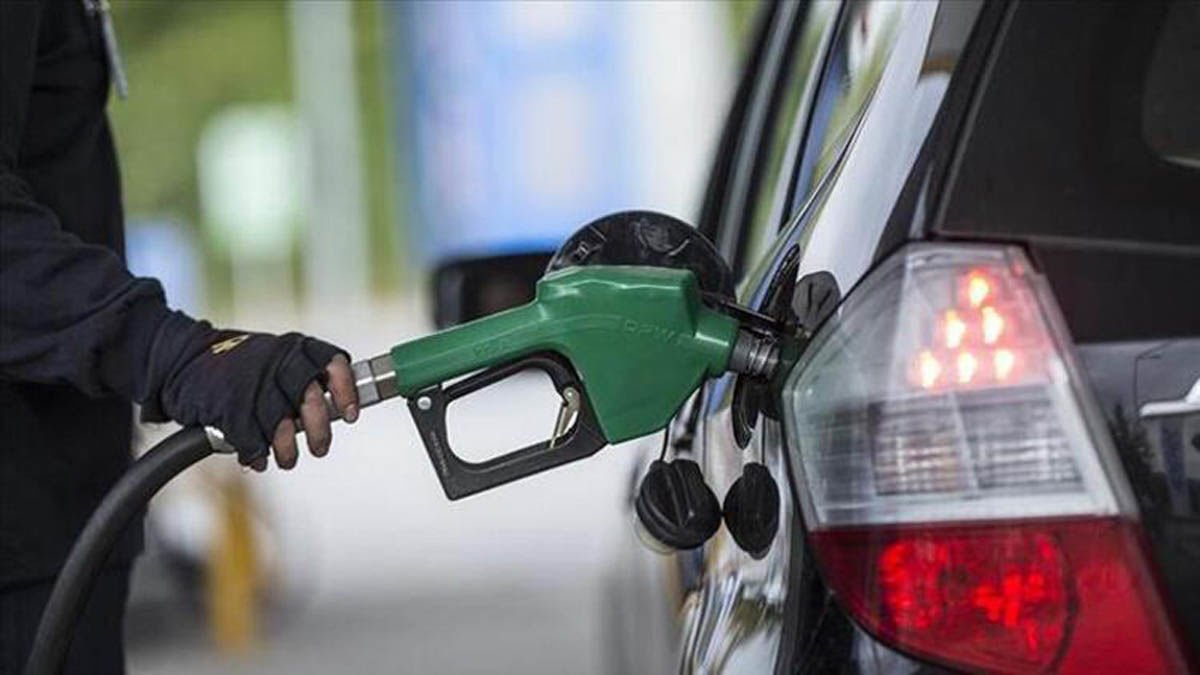 Güney Kıbrıs’ta akaryakıt 2 Euro’ya fırladı