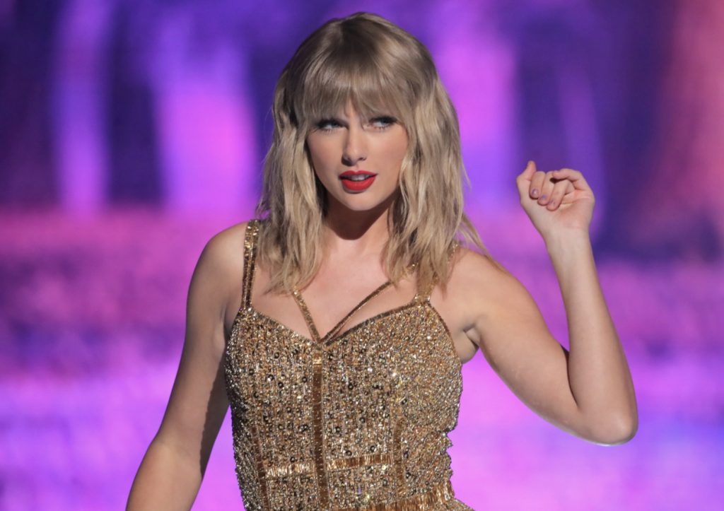 Taylor Swift, Beatles’ın liste rekorunu kırdı