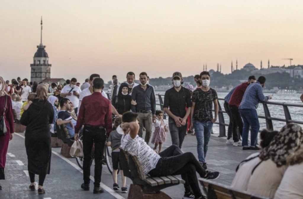 Koronavirüs salgınında İstanbul uyarısı: “İstanbul’da virüsü kapmama şansınız çok düşük”
