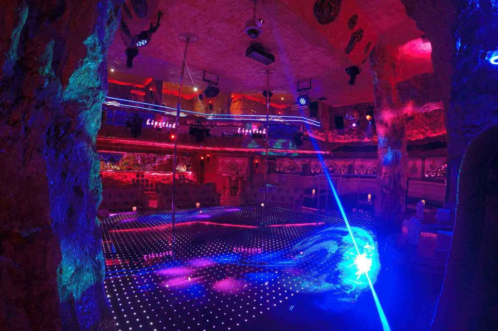 lipstick-kibris-gece-kulubu-dans-show
