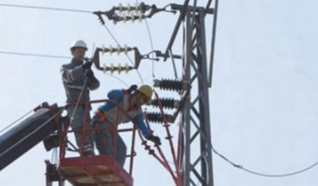 Elektrik akımına kapılıp 6 metre yükseklikten düşen Özikiz yoğun bakımda