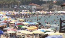 Çeşme’de bayram yoğunluğu. Nüfus 46 binden 1 milyona çıktı
