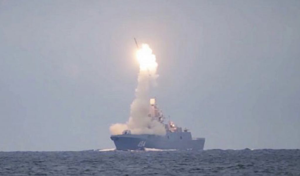 Rusya’dan ‘Zirkon hipersonik’ füze denemesi: 350 km’deki hedefi başarıyla vurdu