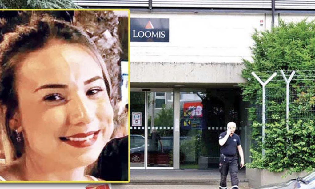 C0C67F61-F0B1-4EEF-BA28-8622CB53B8FA