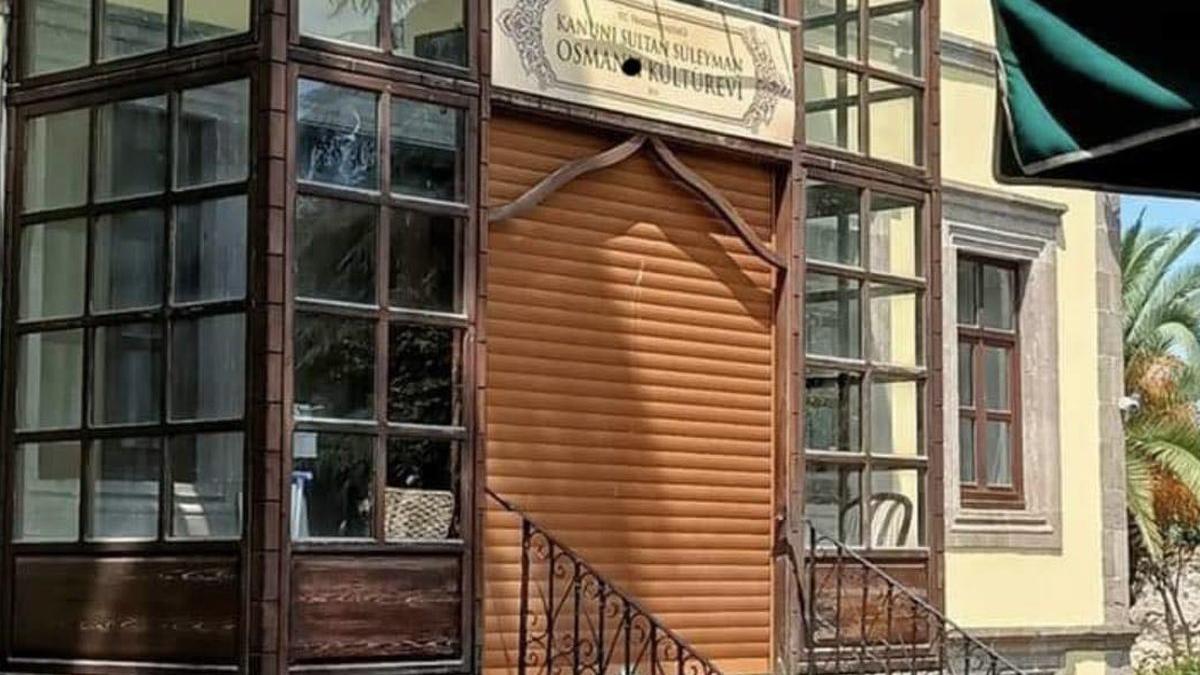 Kanuni Sultan Süleyman’ın doğduğu eve otomatik panjur kapı takıldı