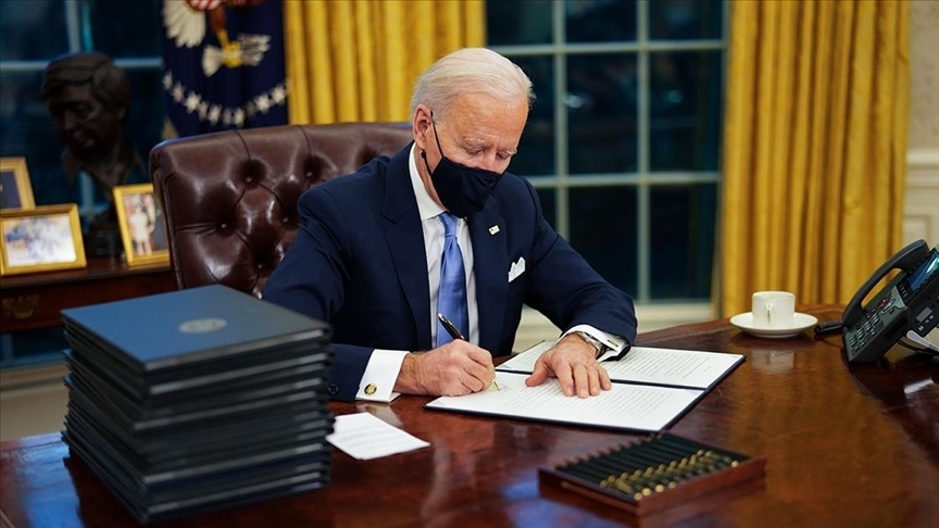 5718c-biden-2030a-kadar-satilacak-araclarin-yarisinin-sifir-emisyonlu-olmasini-ongoren-kararnameyi-imzaladi