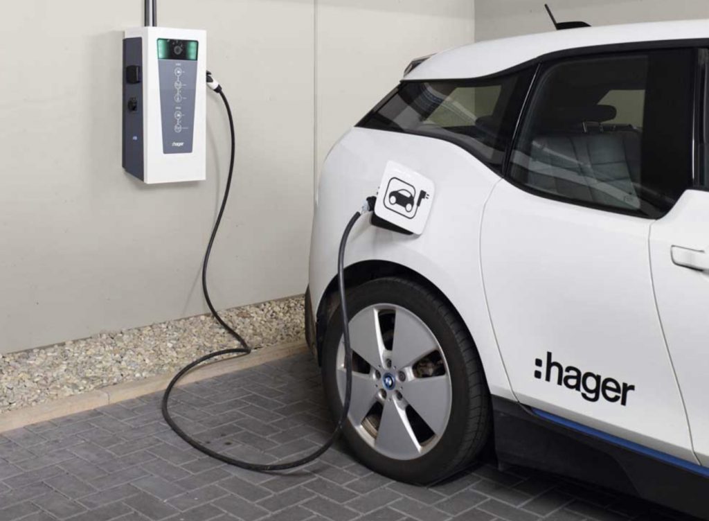 İngiltere’de yeni binalarda elektrikli araç şarj istasyonları zorunlu olacak