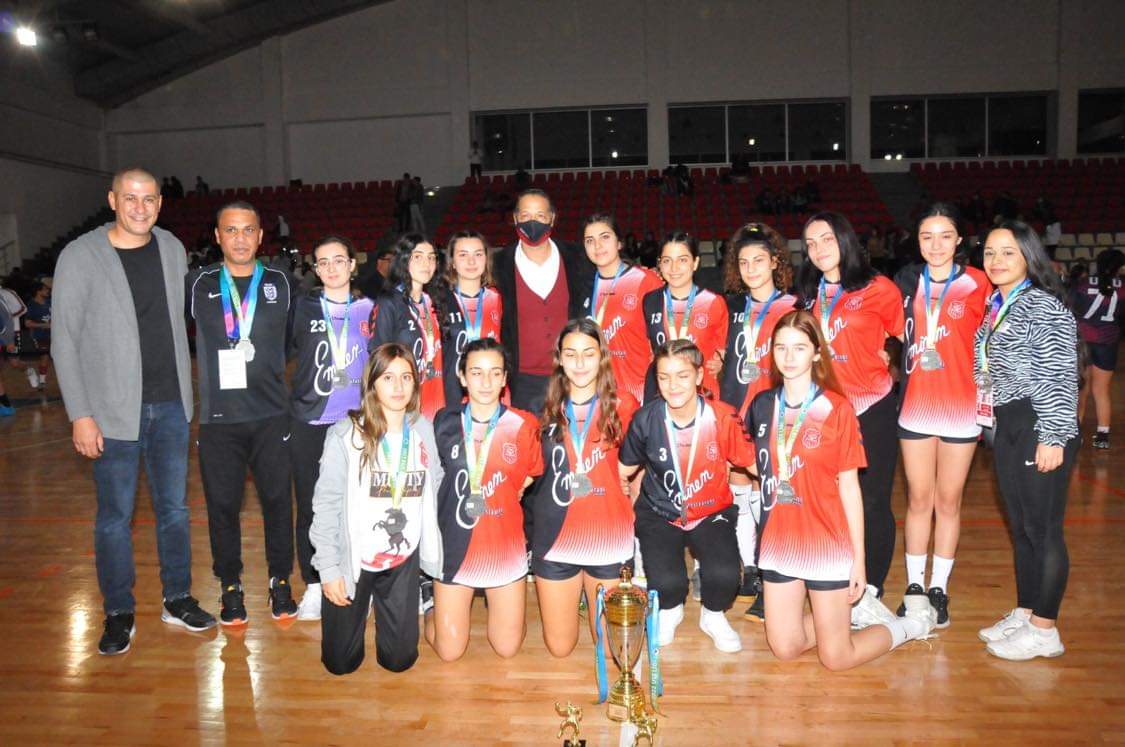 Hentbol U18 kadınlarda şampiyon UKÜ oldu