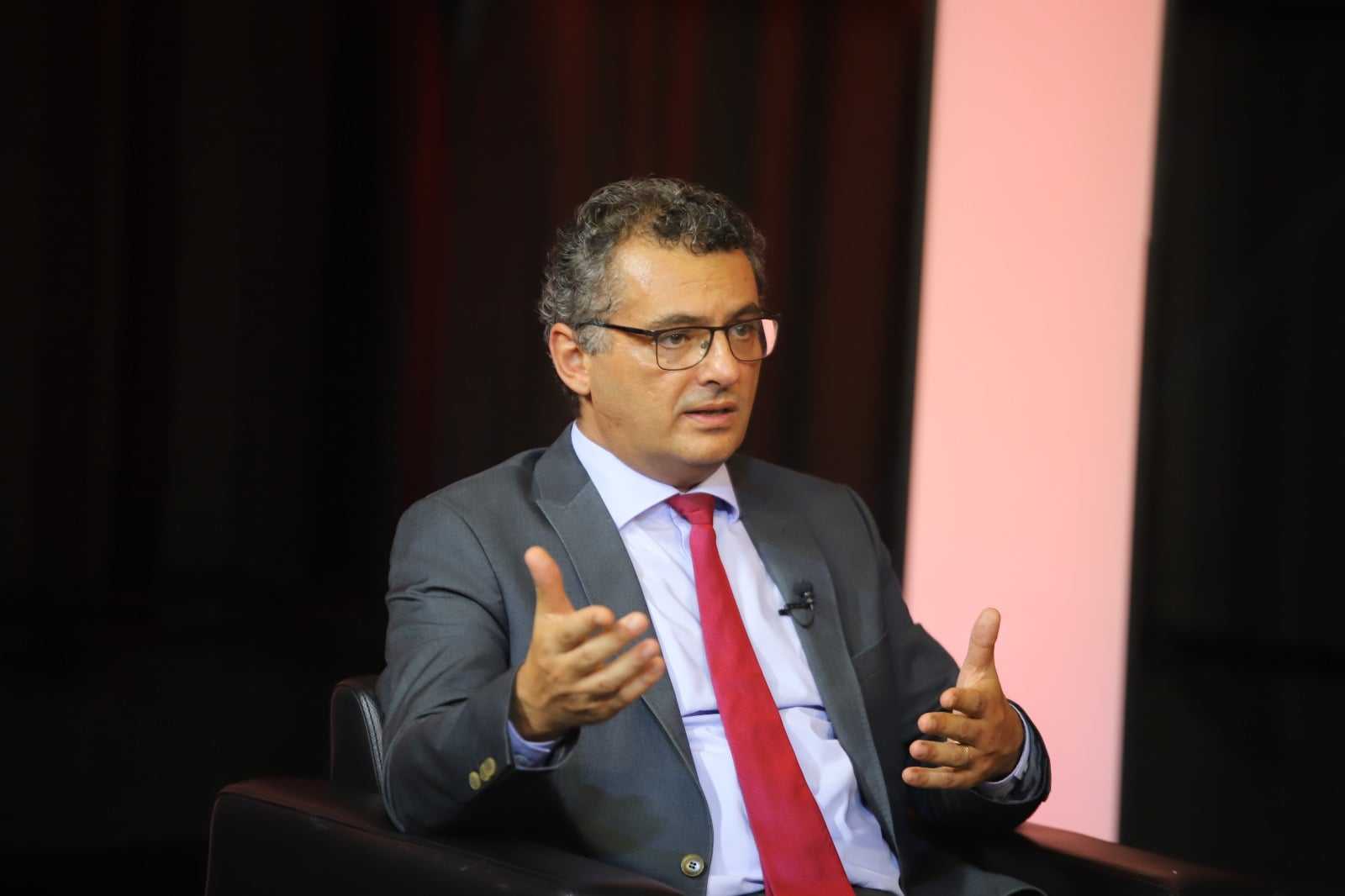 Erhürman’dan hükümete: Pembe tablolar çizmeye devam ediyorsunuz