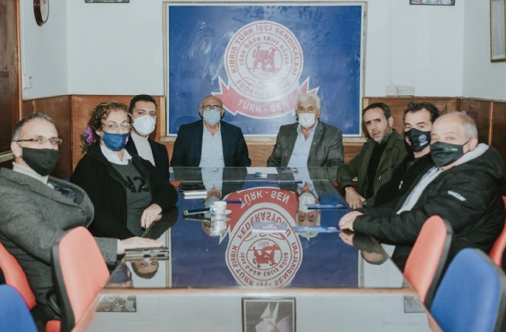 5C590F27-6FC8-4C78-B830-B1C7675EF2AE