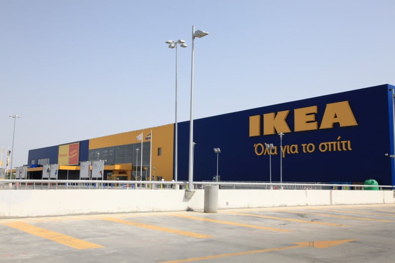 Ikea, aşı olmayıp temaslı duruma geçenlerin maaşlarını kesecek!