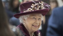 Kraliçe Elizabeth tahtının varisini ilan etti