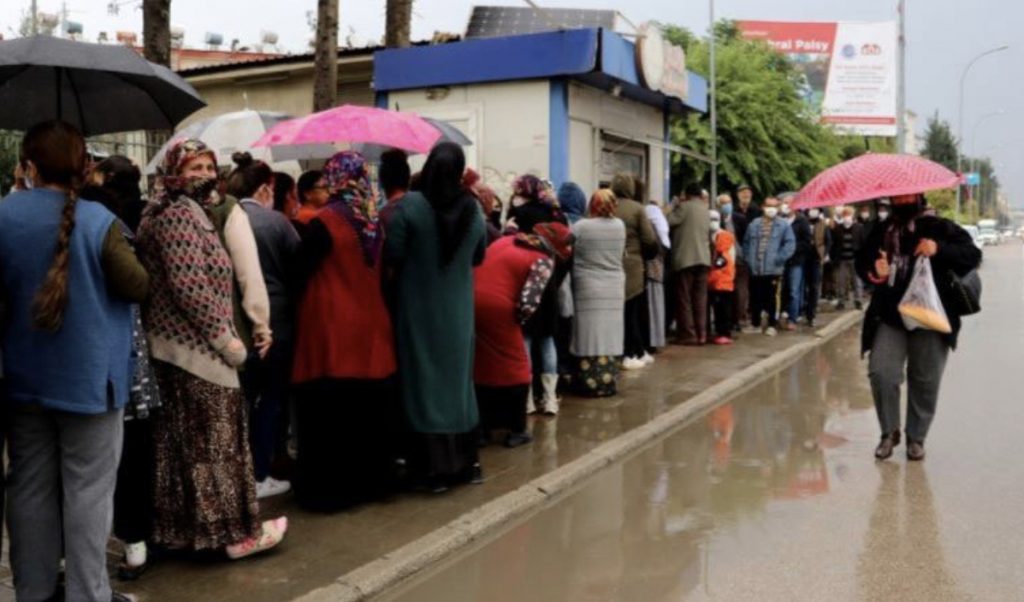 Türkiye’de ekmeğe yine zam!