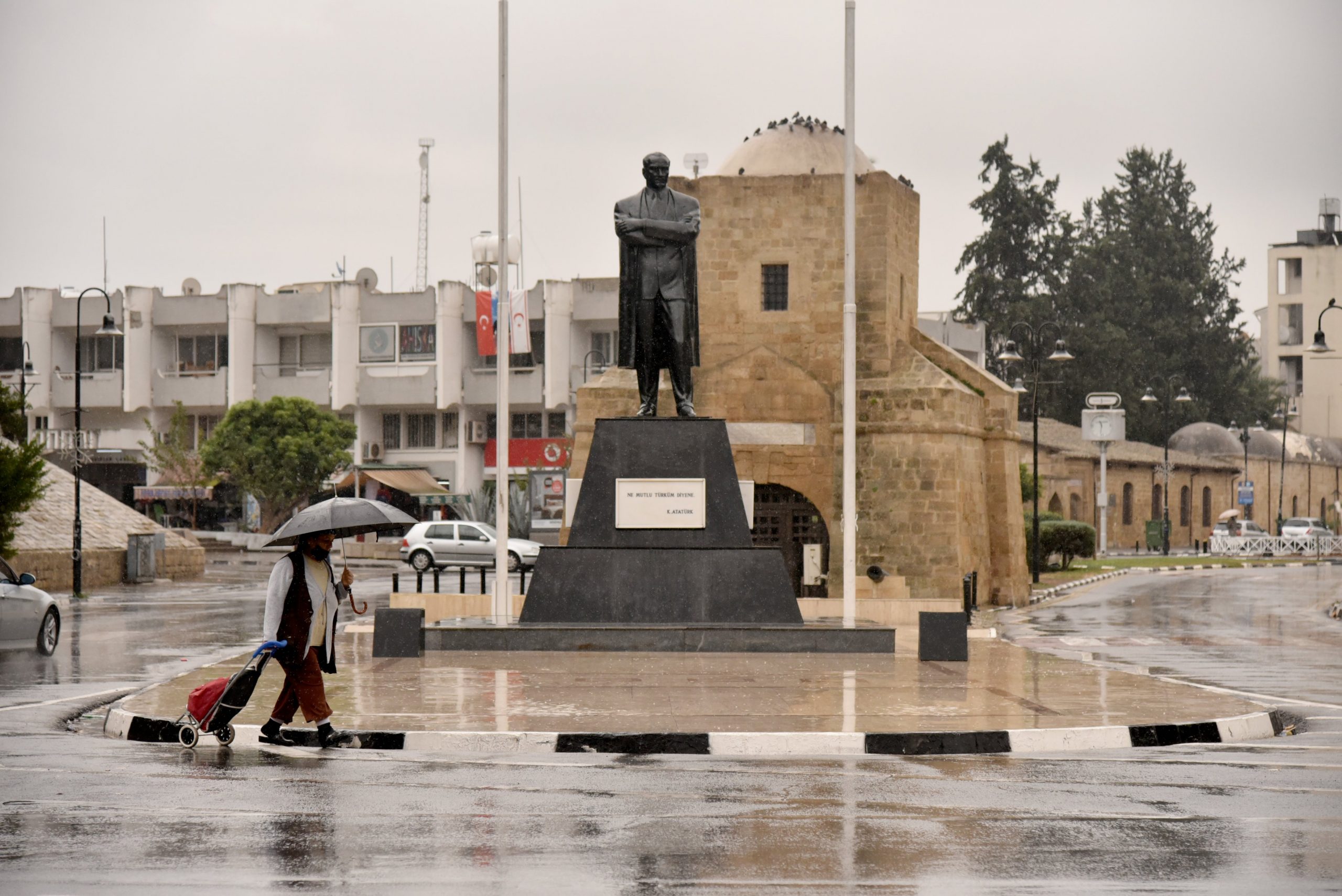 Hava durumu: Yer yer sağanak yağmur bekleniyor