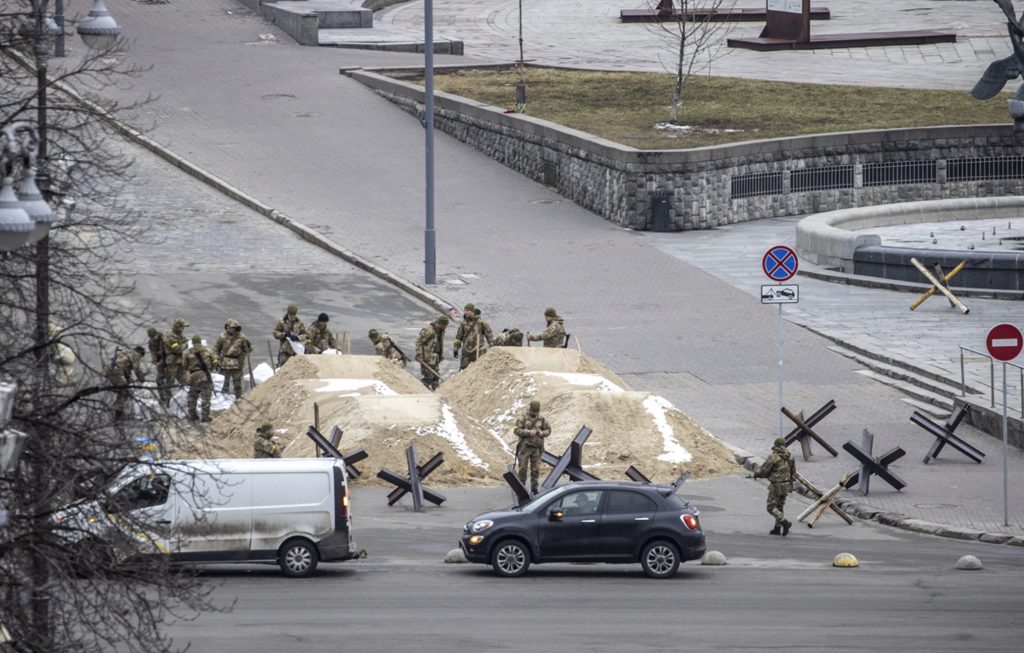Kiev sakinleri Rus saldırısına hazırlanıyor!
