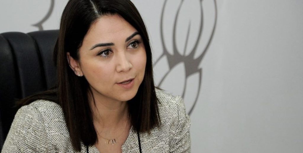 AE600A95-E520-4B6F-BF48-471BDABB04B3