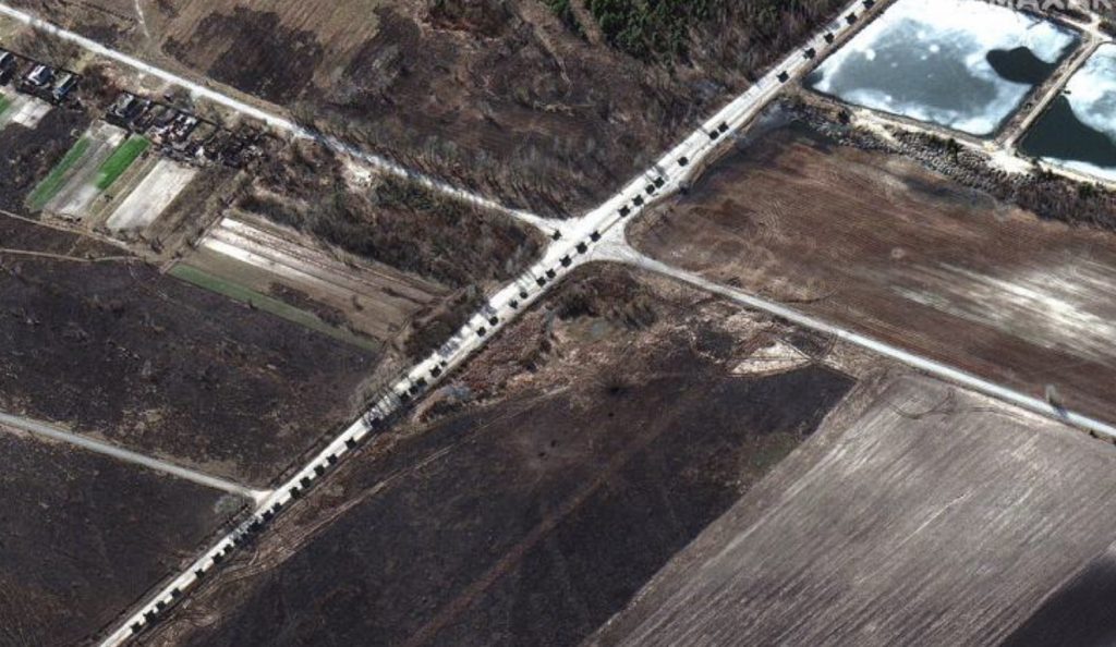 64 km’lik Rus askeri konvoyu Kiev’e yaklaşıyor!