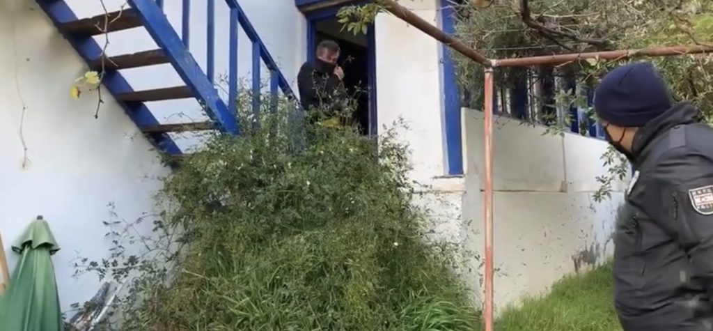 Evinde ölü olarak bulundu!