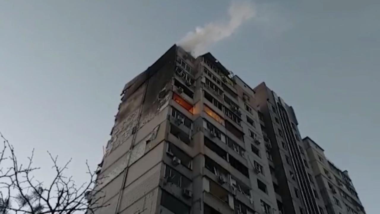 Kiev’de apartmana roket isabet etti: En az 1 ölü