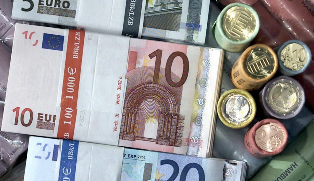 Hırvatistan 2023’te Euroya geçiyor