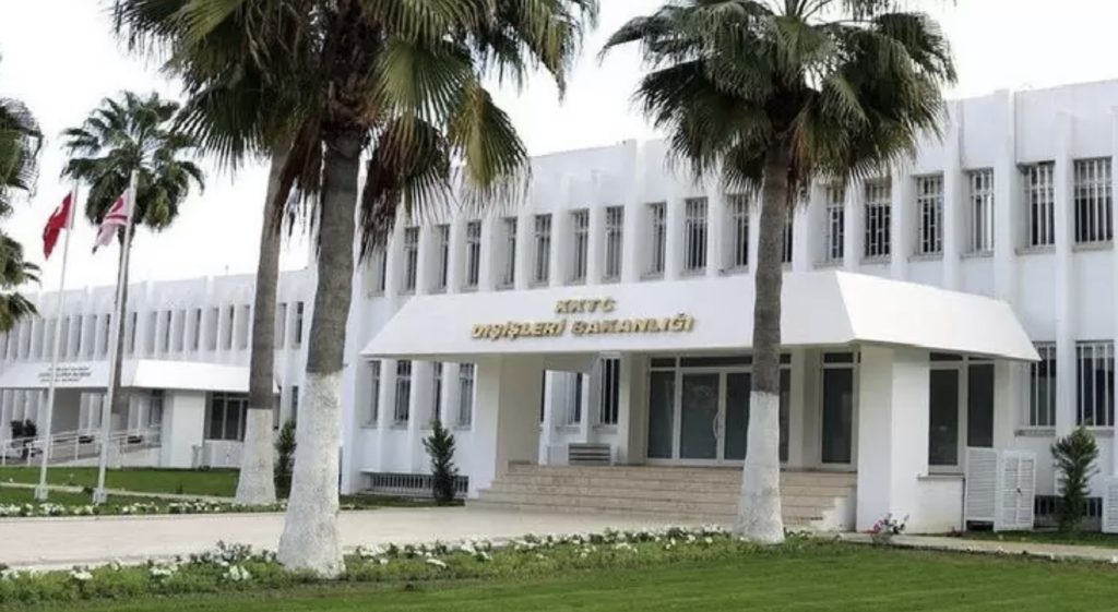 FD81FDB9-B080-4E75-9CDB-9862D9C58B9A