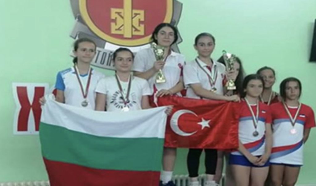 Nehir Deniz’den Bulgaristan’da iki altın madalya