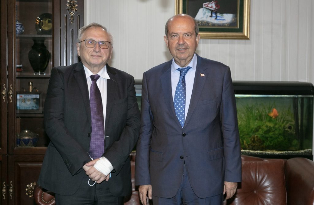 17DE52A5-16A8-42E4-8292-CAFDC3B5CDC2