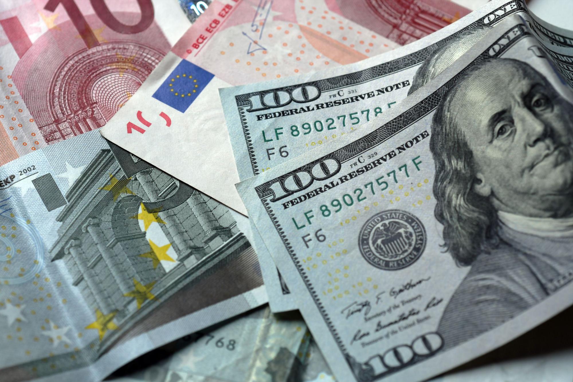 Dolar ve Euro eşit seviyede!
