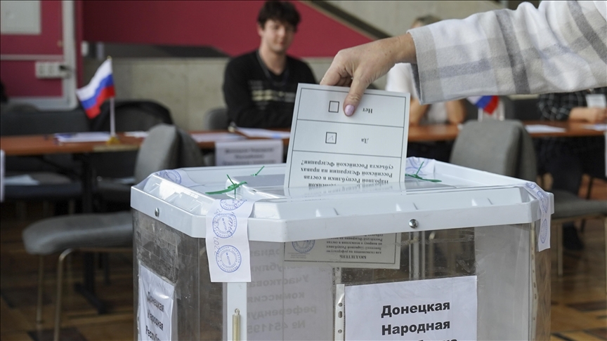 Ukrayna’daki ayrılıkçı yönetimlerin düzenlediği referandumlarda “Rusya’ya katılma” kararı çıktı