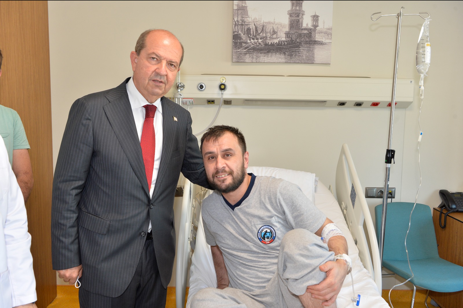 Tatar, patlamada yaralanan maden işçilerini ziyaret etti