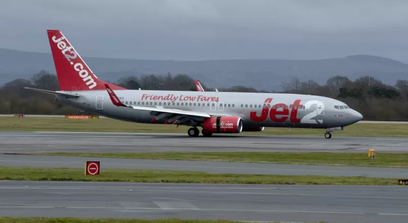 Dalaman’dan kalkan uçak, güvenlik tehdidi yüzünden askeri jetler eşliğinde Londra’ya indirildi