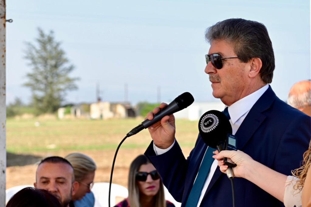 Başbakan Üstel, kırsal kesim arsalarındaki asfalt döküm açılış törenine katıldı