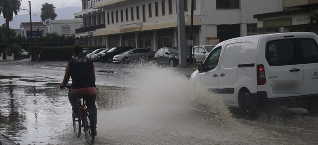 Hava sıcaklıkları düşüyor, yağışlı hava geliyor
